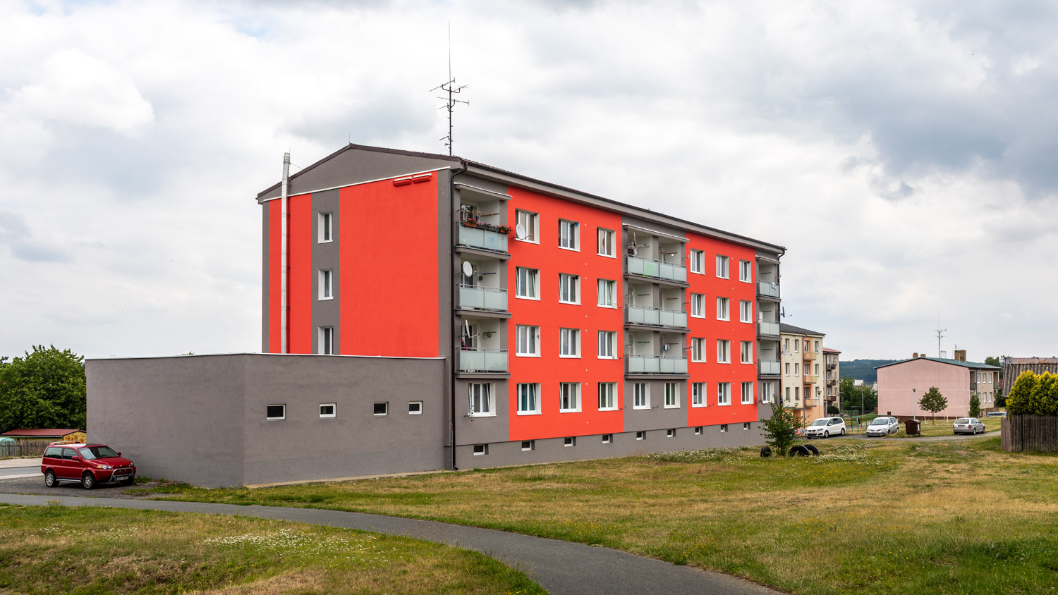 Snížení energetické náročnosti a rekonstrukce bytového domu Javorová 291-292, Černošín